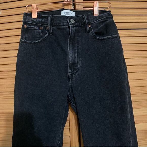 Abercrombie & Fitch High Rise Ankle Straight Jeans size 2 - Picture 3 of 6